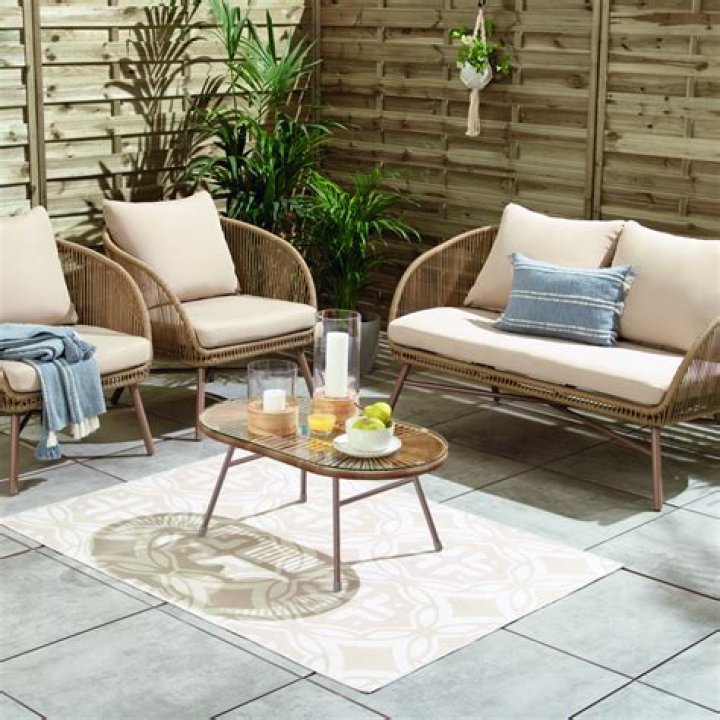 Can you buy Tesco garden furniture online?