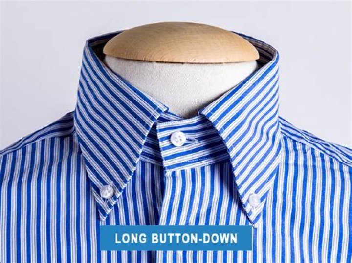 Do you button the collar buttons on a dress shirt?