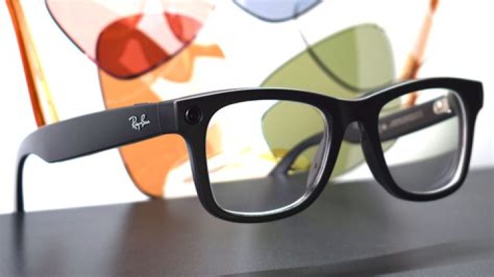 Does Rayban make reading glasses?