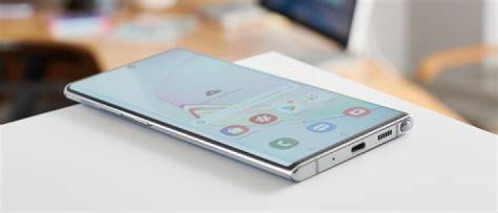 Does the note 10 plus have fingerprint sensor?