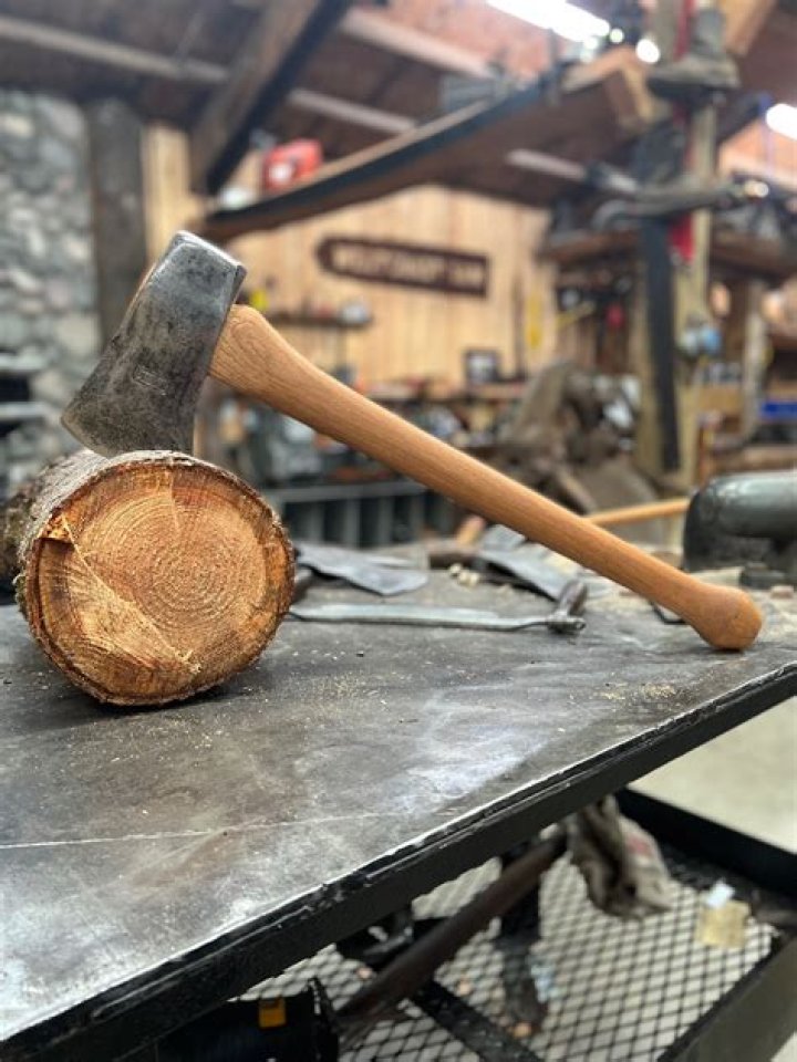 How do you finish a hickory AXE handle?