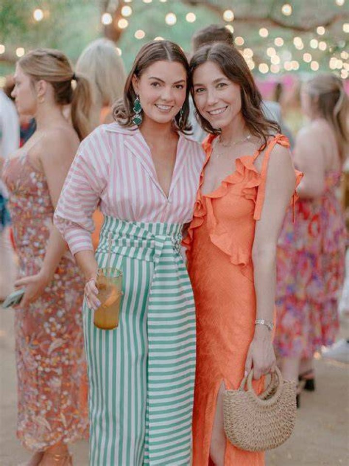 How do you have an informal wedding?