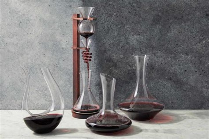 How long can you keep wine in a decanter?