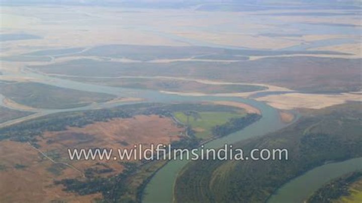 Which is the largest oxbow lake in India?